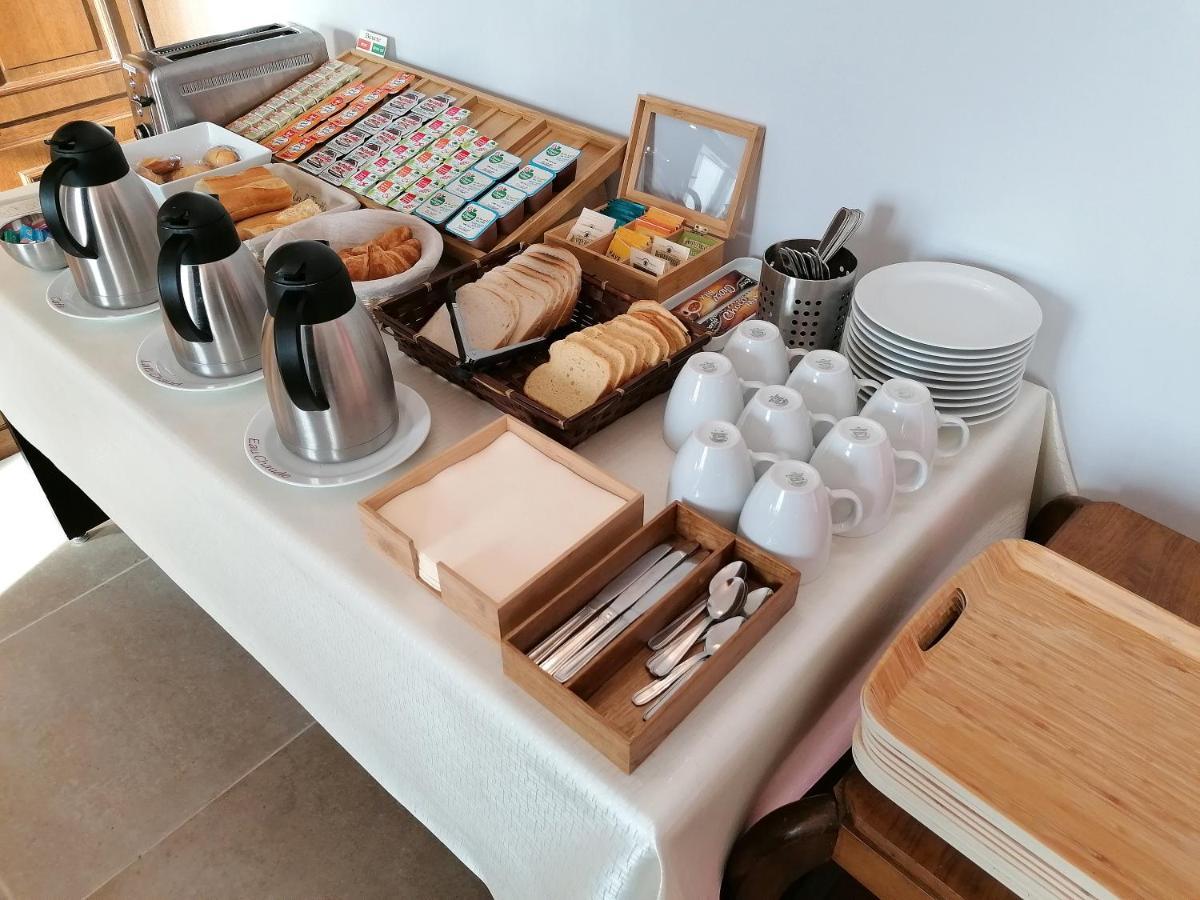 Hotel Le Dormeux Mehun-sur-Yevre ภายนอก รูปภาพ