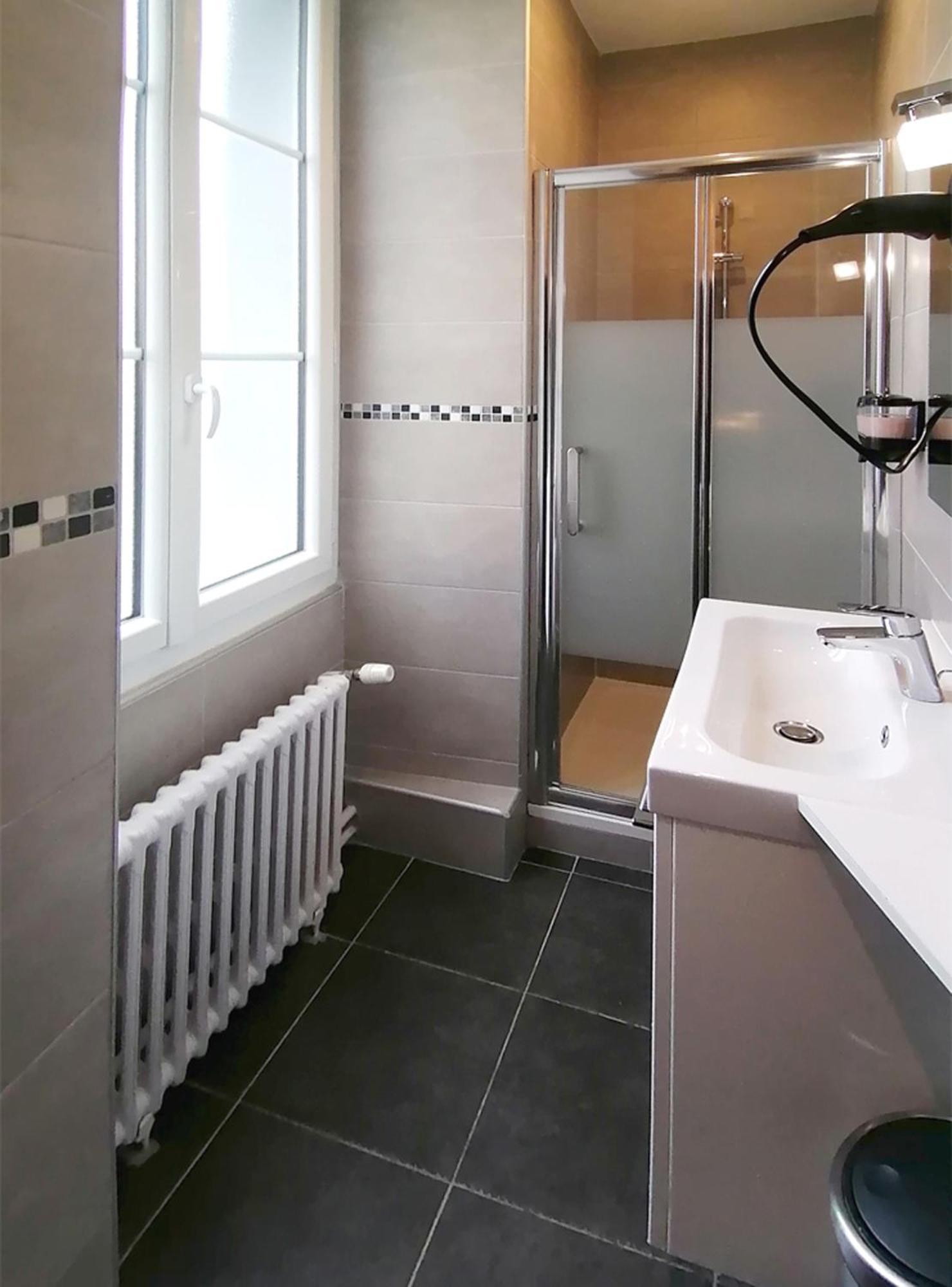 Hotel Le Dormeux Mehun-sur-Yevre ภายนอก รูปภาพ