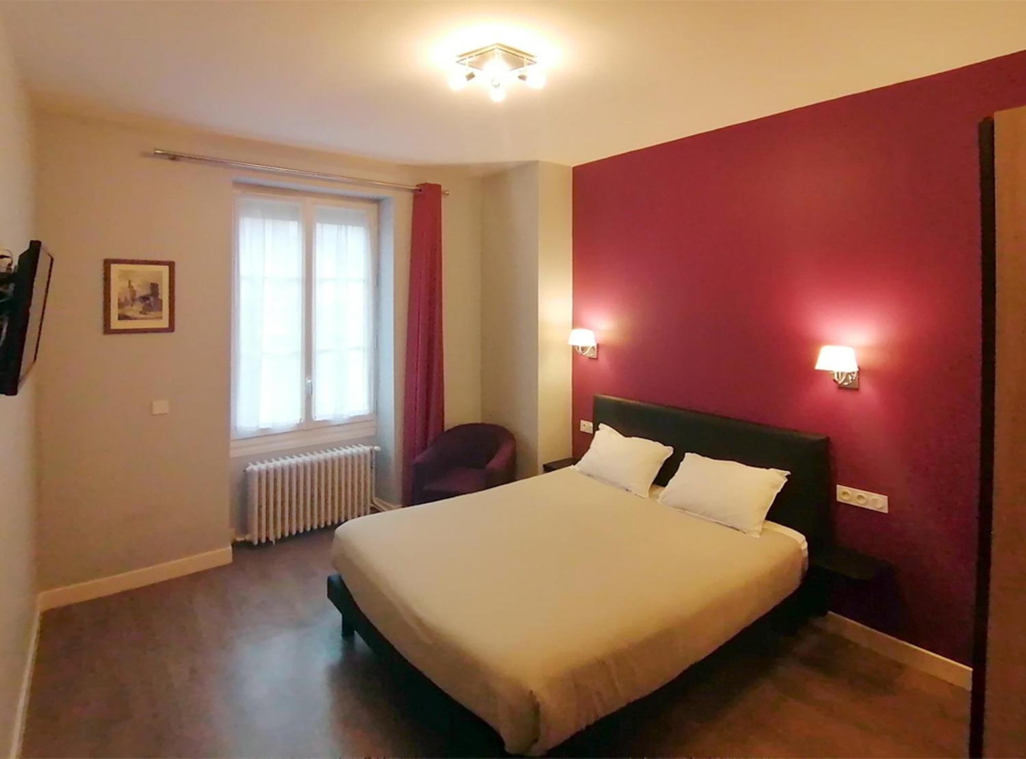Hotel Le Dormeux Mehun-sur-Yevre ภายนอก รูปภาพ