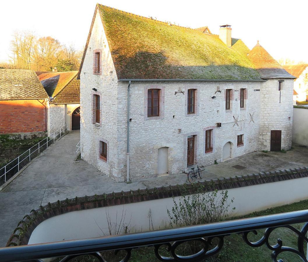 Hotel Le Dormeux Mehun-sur-Yevre ภายนอก รูปภาพ