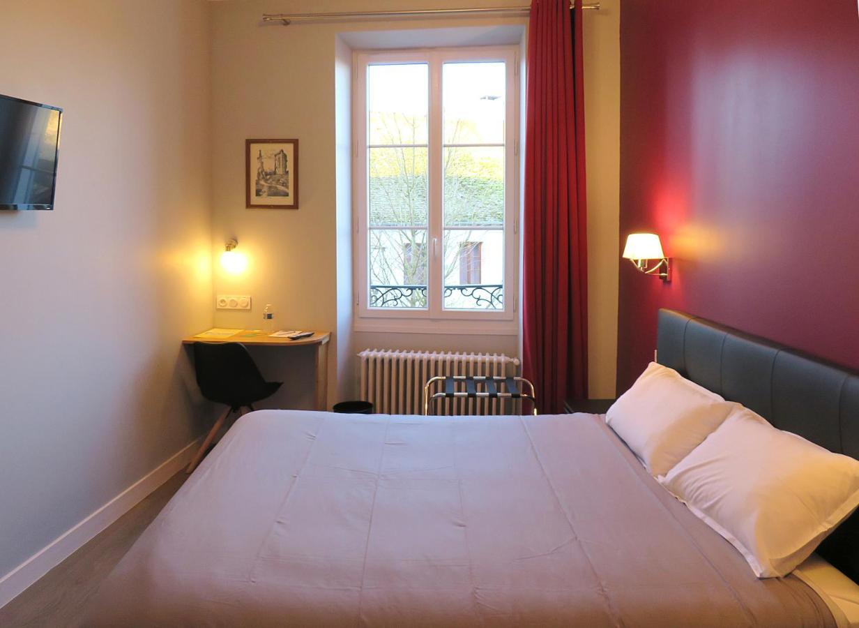 Hotel Le Dormeux Mehun-sur-Yevre ภายนอก รูปภาพ